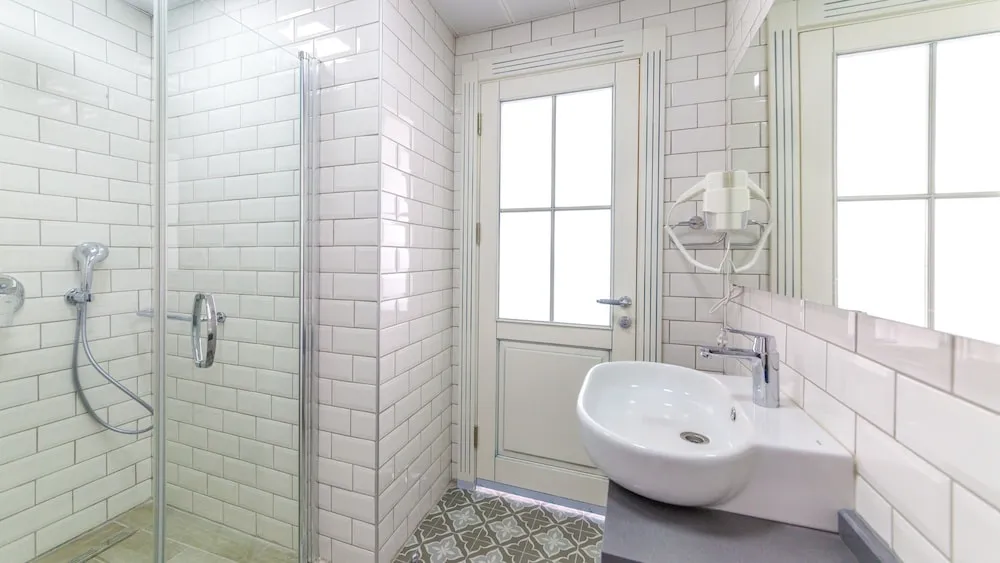 Standard Üç Kişilik Oda, Birden Çok Yatak, Kısmi Deniz Manzaralı