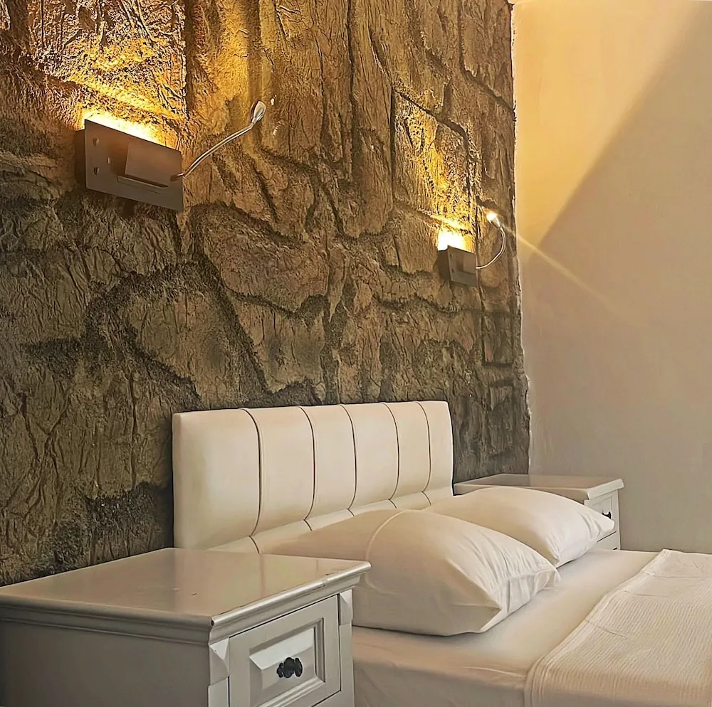 Tek Büyük Yataklı Oda, Balkon