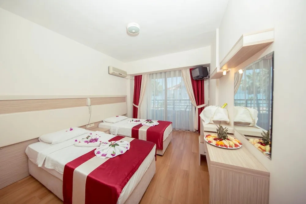 Üç Kişilik Oda, Dağ Manzaralı