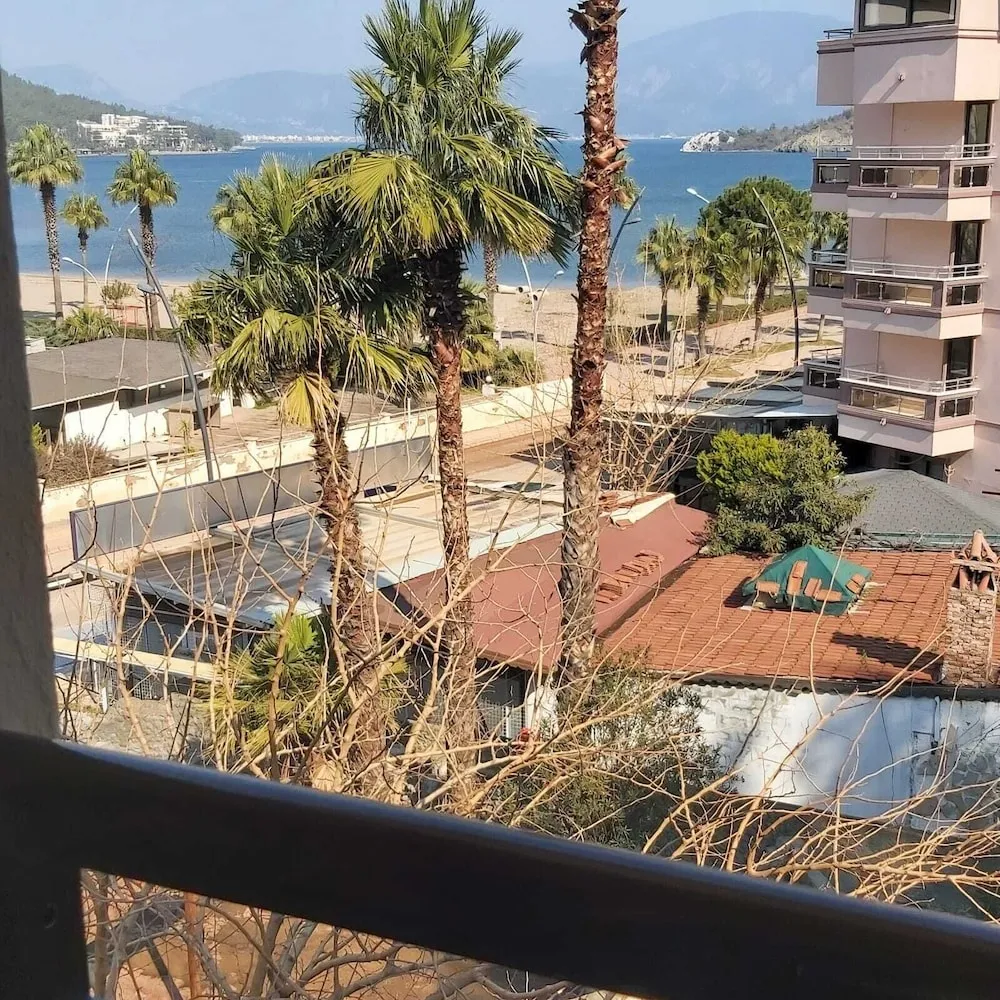Standard Tek Büyük veya İki Ayrı Yataklı Oda, Deniz Manzaralı