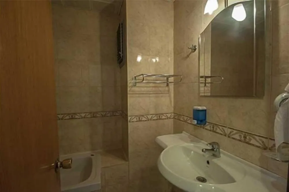 Standard Tek Büyük veya İki Ayrı Yataklı Oda, Deniz Manzaralı