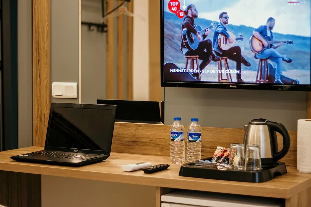 Basic Tek Büyük veya İki Ayrı Yataklı Oda