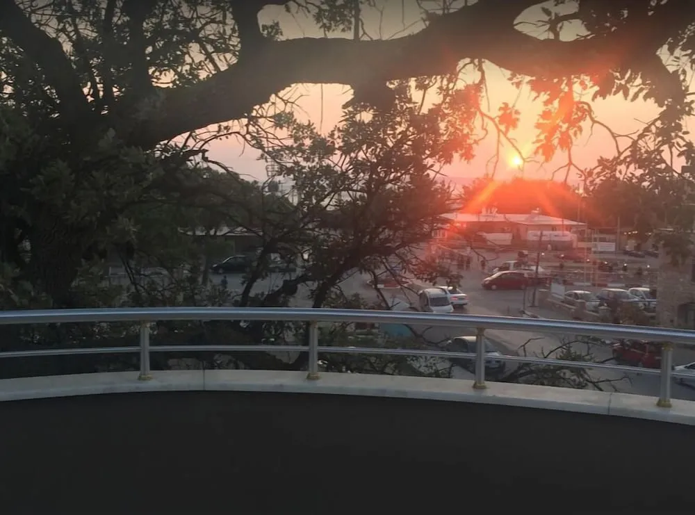 Deluxe Tek Büyük Yataklı Oda, Deniz Manzaralı