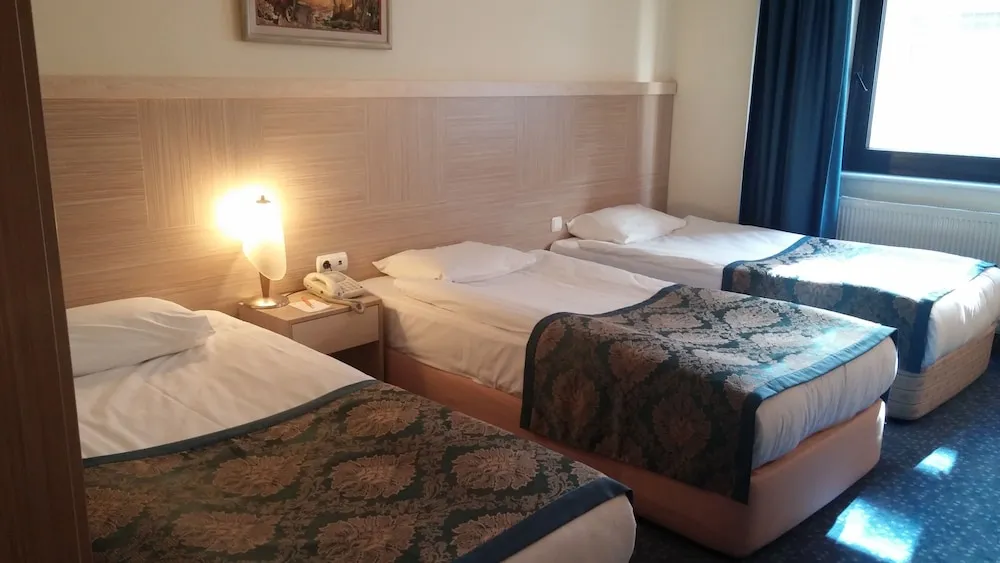 Standard Üç Kişilik Oda