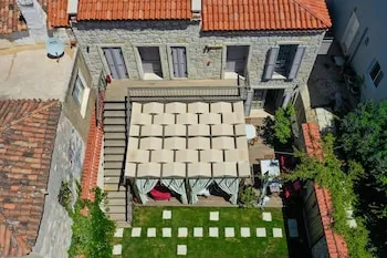 Alacati Cona Butik Otel