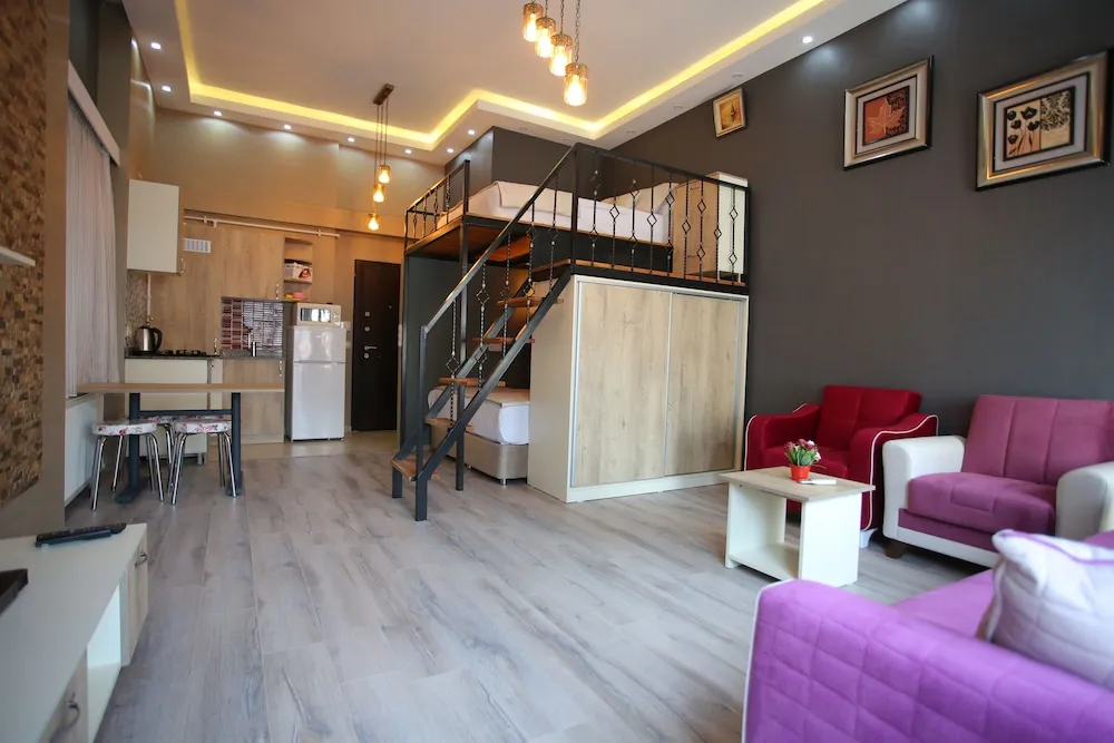 Classic Oda, 2 Büyük (Queen) Boy Yatak