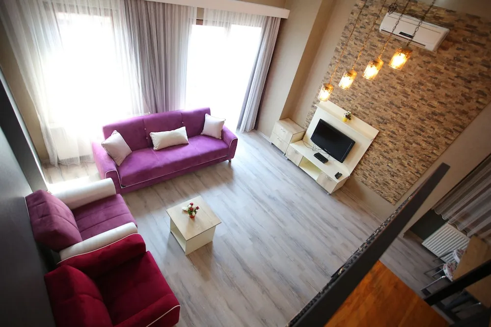 Classic Oda, 2 Büyük (Queen) Boy Yatak