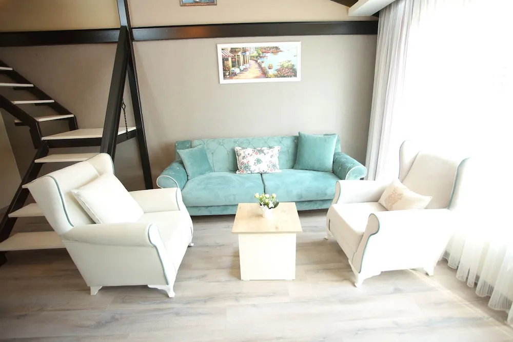 City Çatı Katı (Loft), 2 Büyük (Queen) Boy Yatak