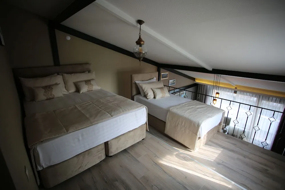 City Çatı Katı (Loft), 2 Büyük (Queen) Boy Yatak