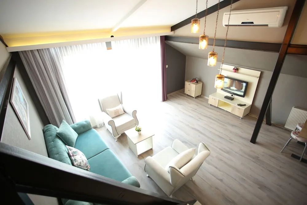 City Çatı Katı (Loft), 2 Büyük (Queen) Boy Yatak