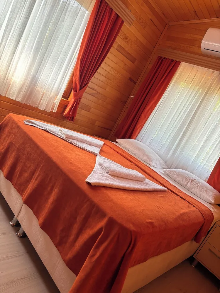 Premium Bungalov, 1 Yatak Odası, Küçük Mutfak, Bahçeli