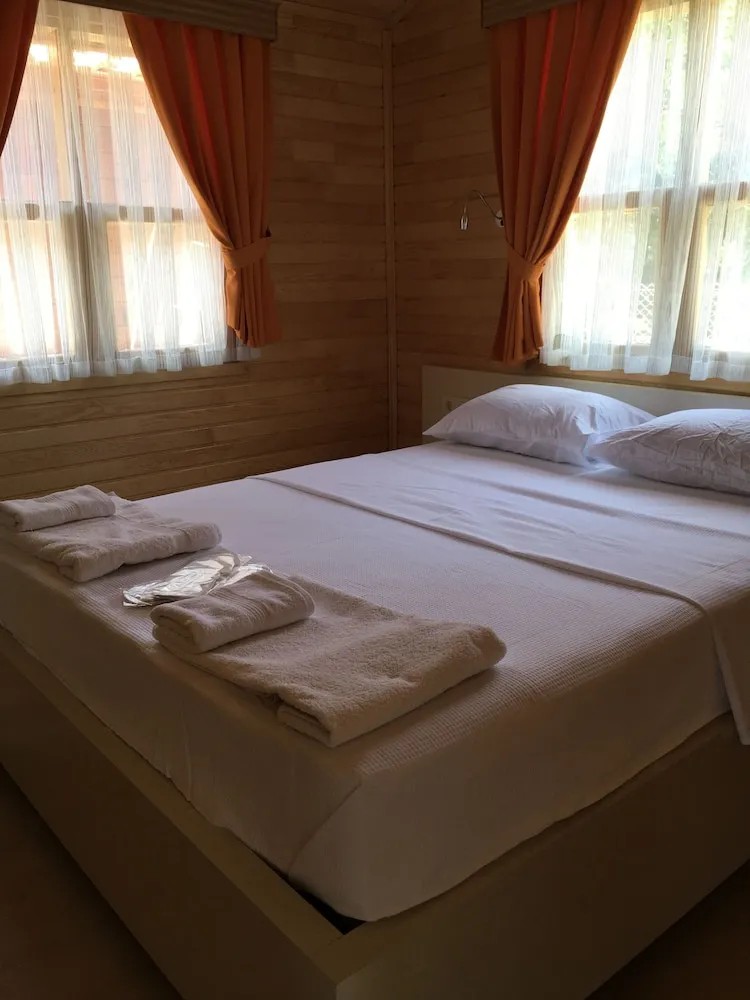 Superior Bungalov, 1 Yatak Odası, Küçük Mutfak, Bahçeli