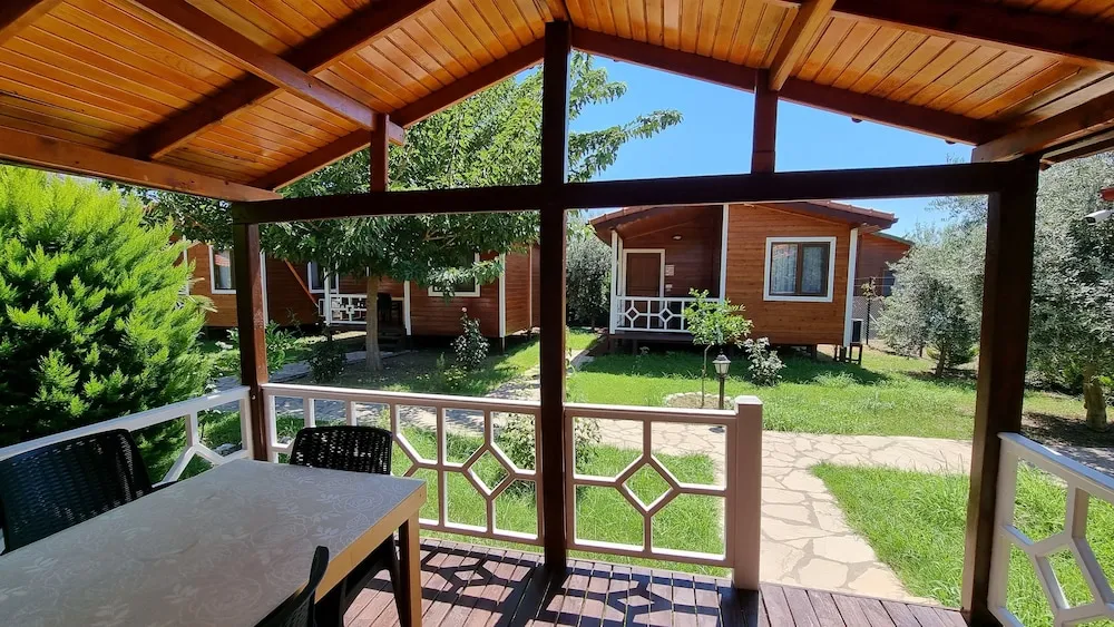 Superior Bungalov, 1 Yatak Odası, Küçük Mutfak, Bahçeli