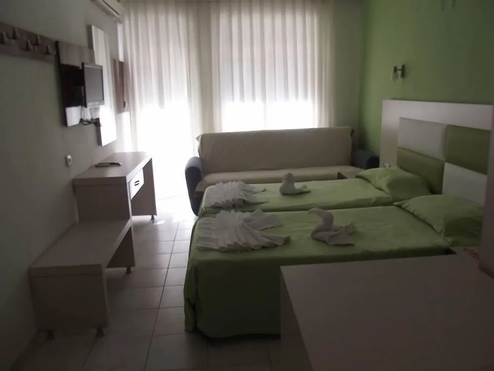 Standard Üç Kişilik Oda