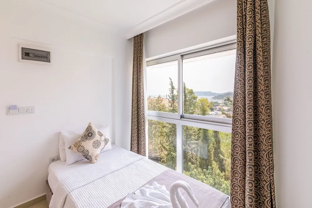 Süit, Kısmi Deniz Manzaralı