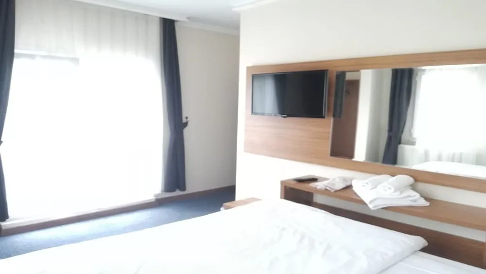 Deluxe Tek Büyük Yataklı Oda, 1 Yatak Odası, Dağ Manzaralı, Köşe