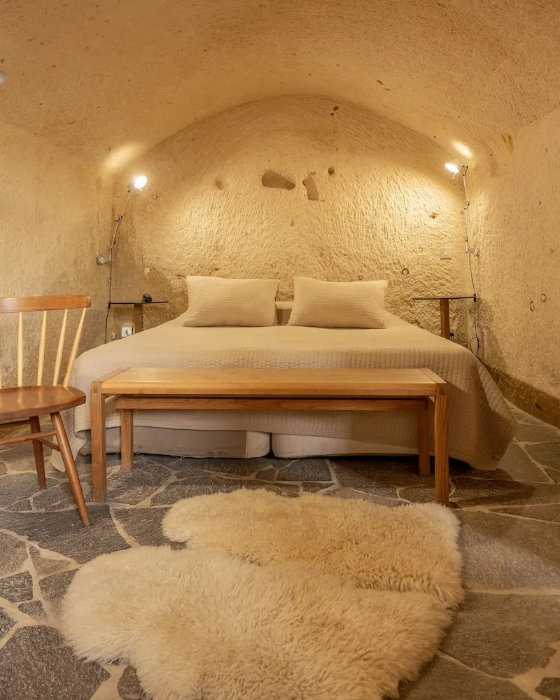 Double Cave Room