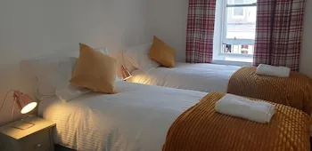 High street Flat