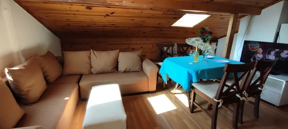 Family Çatı Katı Süiti (Penthouse)