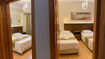 Destina Suit Hotel