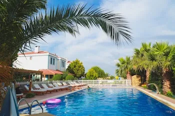 Destina Suit Hotel