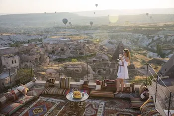 Helike Cave Suites