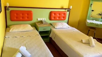Mandalinn Hotel