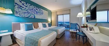 Seashell Resort & Spa