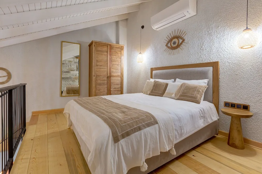 LOFT SUITE ROOM BALCONY