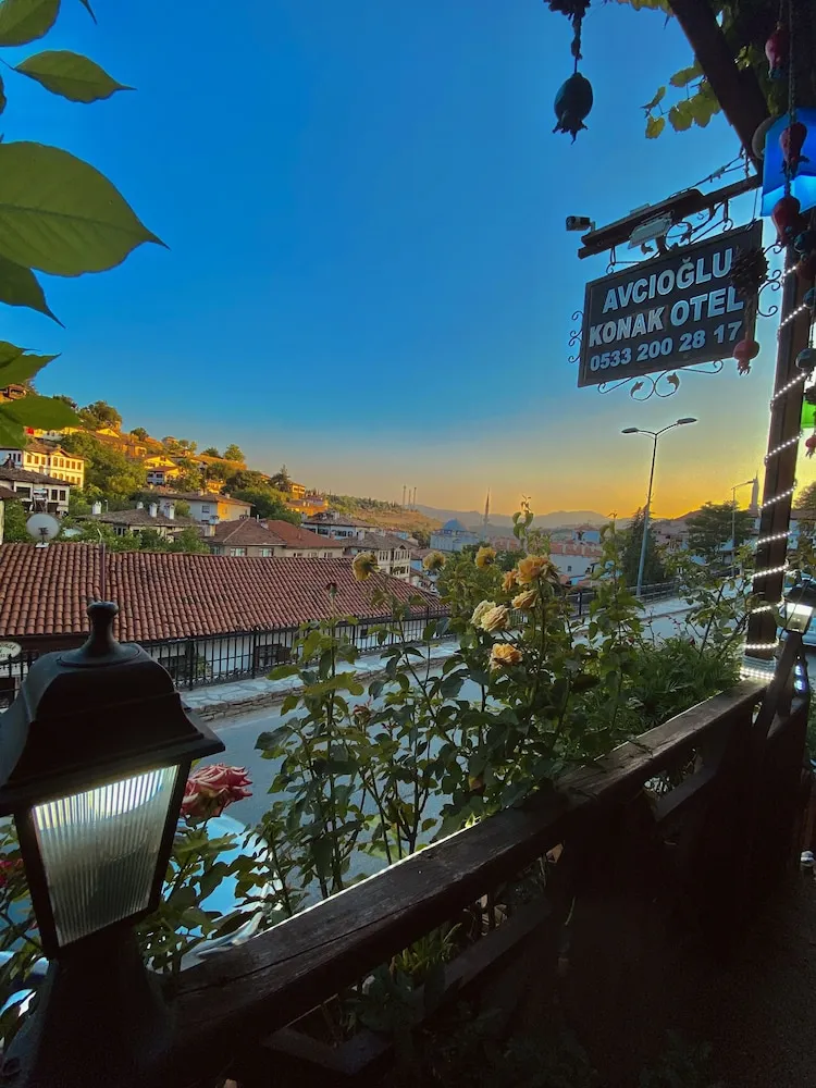 Standard Üç Kişilik Oda, Sigara İçilmez, Şehir Manzaralı
