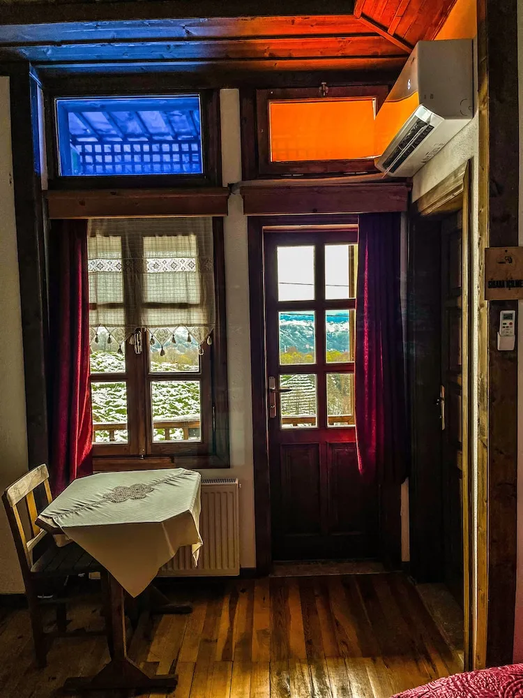 Standard Tek Büyük Yataklı Oda, 1 Çift Kişilik Yatak, Dağ Manzaralı