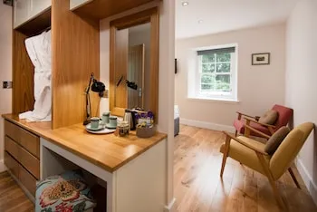 Mill House - self catering sleeps 10