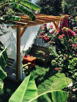 Herakles 1850 Hotel