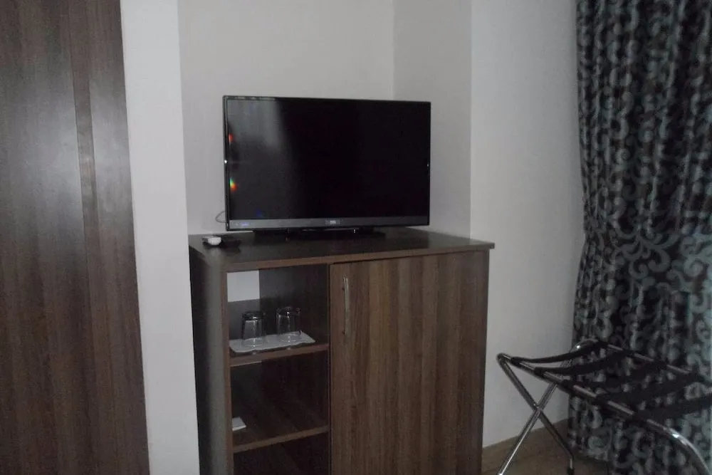 Standard Üç Kişilik Oda