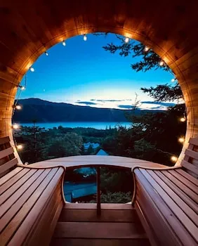 Lodges On Loch Ness