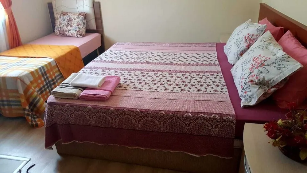 Family Üç Kişilik Oda, Şehir Manzaralı