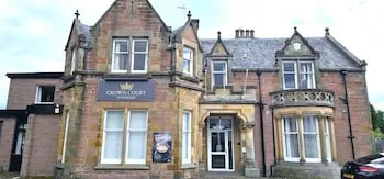 Crown Court Hotel & Bar.