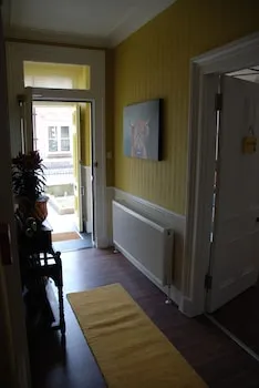 The Coo's Guest House