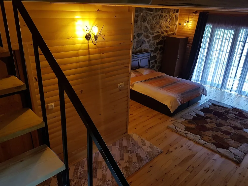 Grand Dağ Evi, 1 Yatak Odası, Balkon, Bahçe Manzaralı