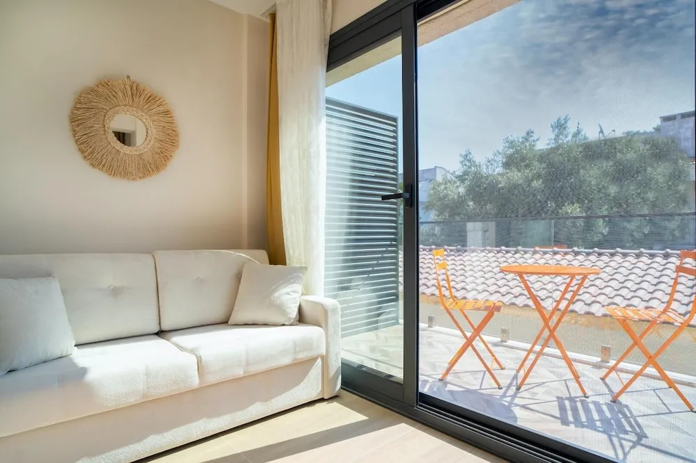 Design Tek Büyük veya İki Ayrı Yataklı Oda