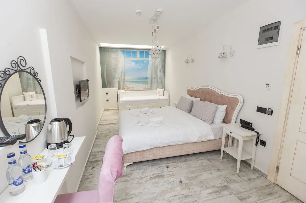 Standard Triple Room, Basement Floor