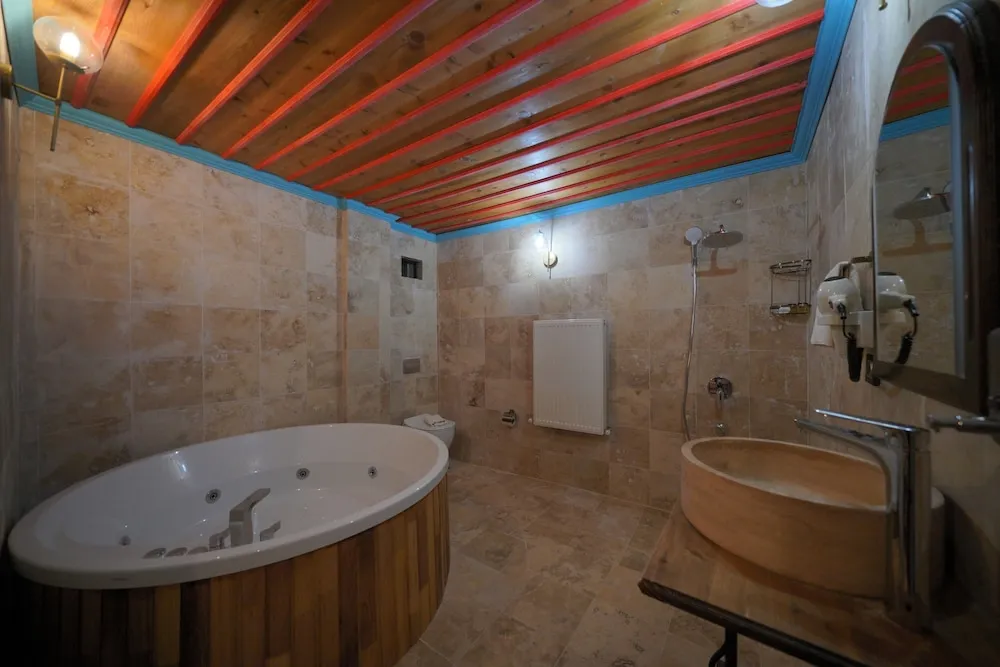 Suite with Spa Bath