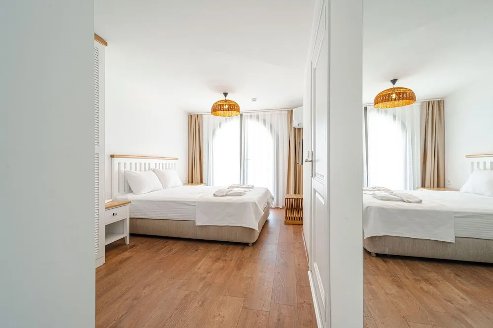 Deluxe Üç Kişilik Oda