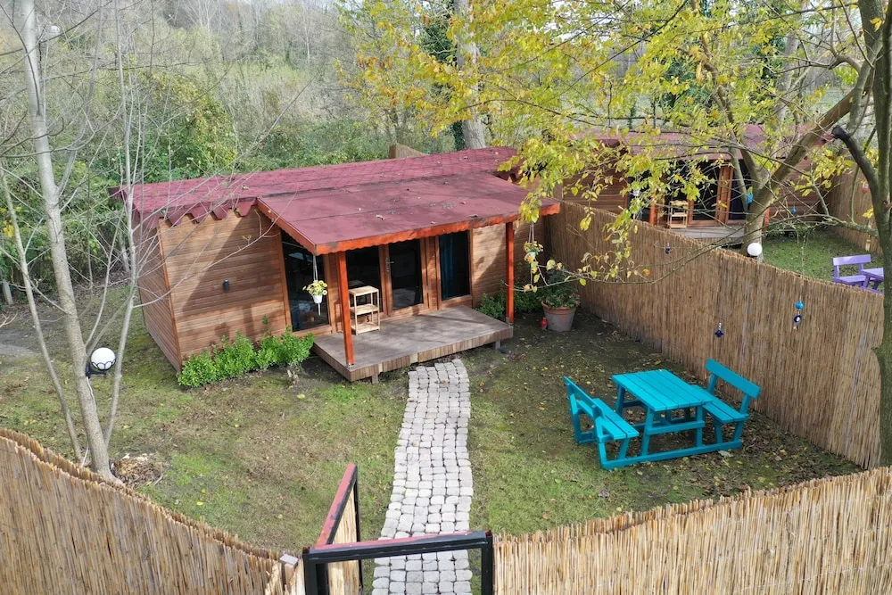 Basic Bungalov