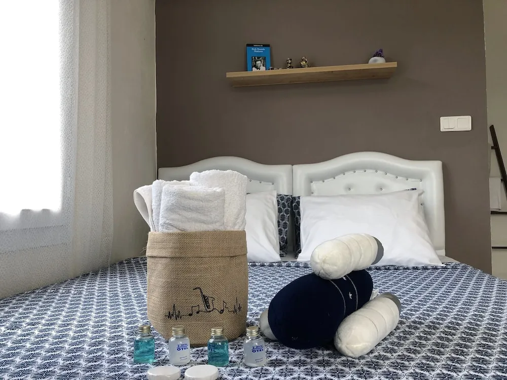 Tek Büyük Yataklı Oda, Kısmi Deniz Manzaralı