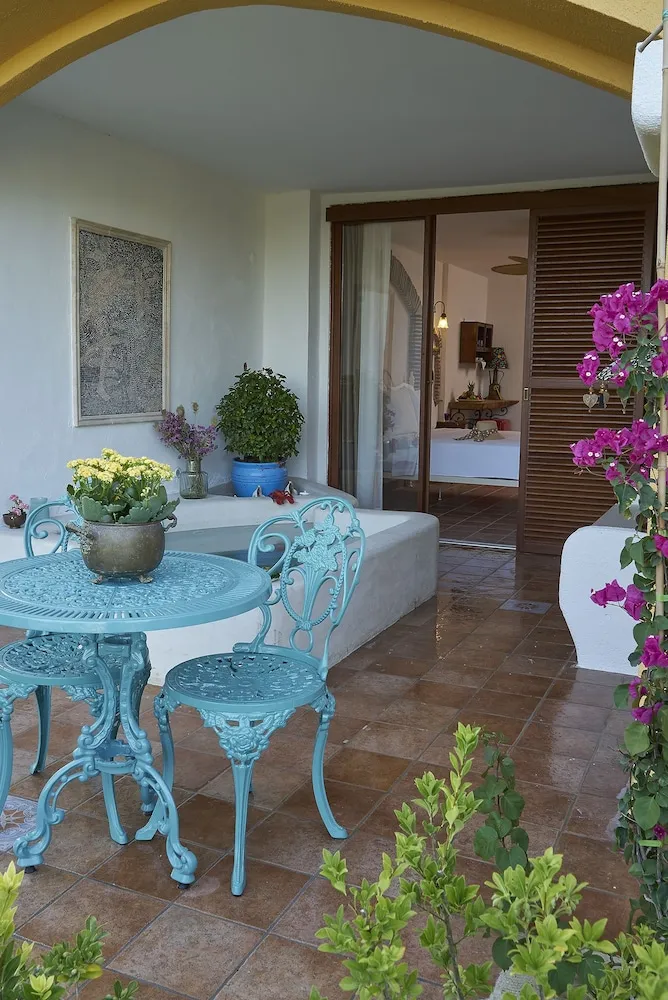 Garden Suite with Jacuzzi(Jacuzzi sadece yaz kullanımı için)