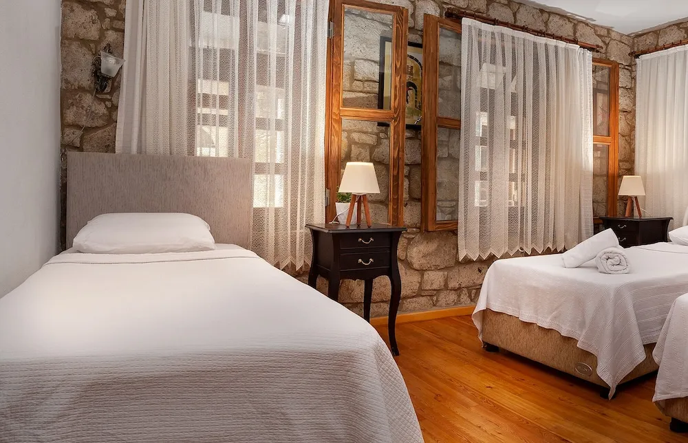 Deluxe Üç Kişilik Oda, 3 Tek Kişilik Yatak