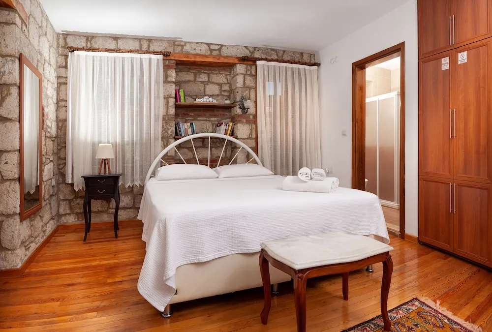 Elite Üç Kişilik Oda