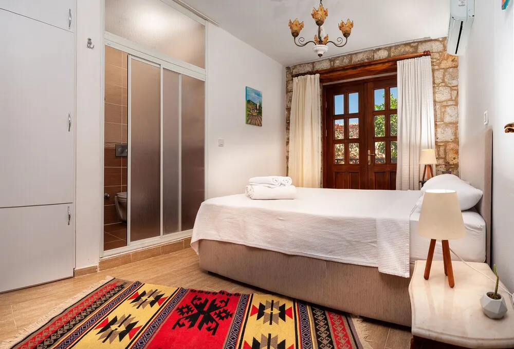 Economy Tek Büyük Yataklı Oda