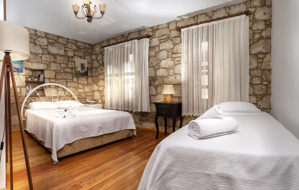 Deluxe Üç Kişilik Oda